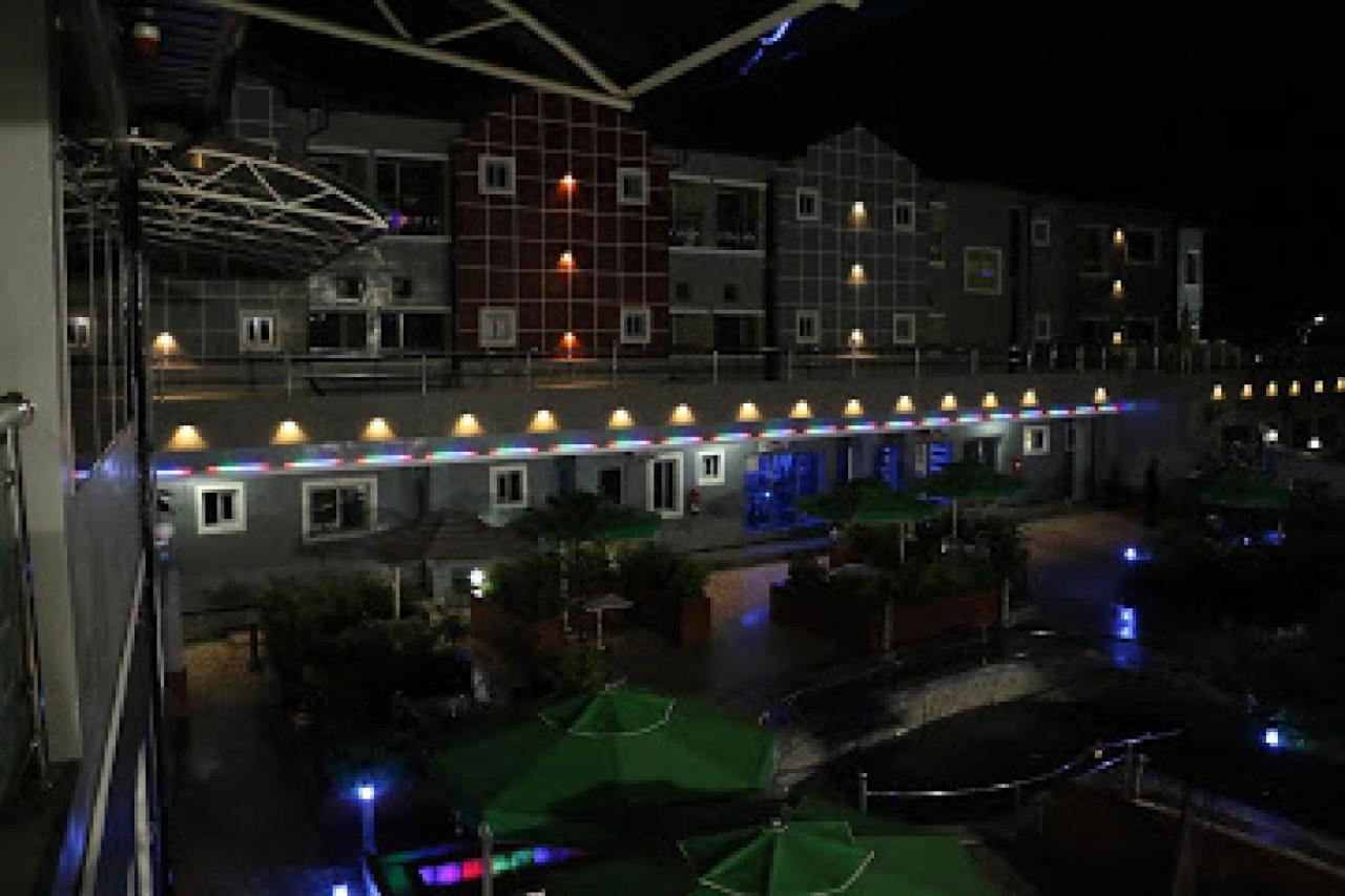 Room In Lodge - All Seasons Hotel-Owerri Exterior foto