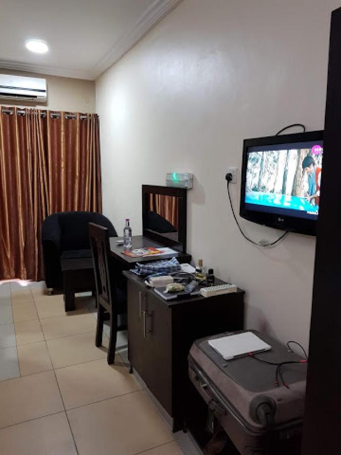 Room In Lodge - All Seasons Hotel-Owerri Exterior foto